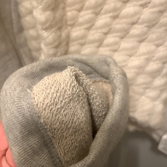 Dolan grey and white quilted sweater - Picture 8 of 8